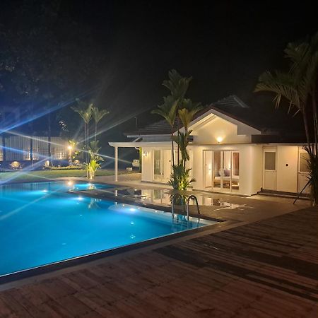 Banco Villa Beruwala Exterior foto