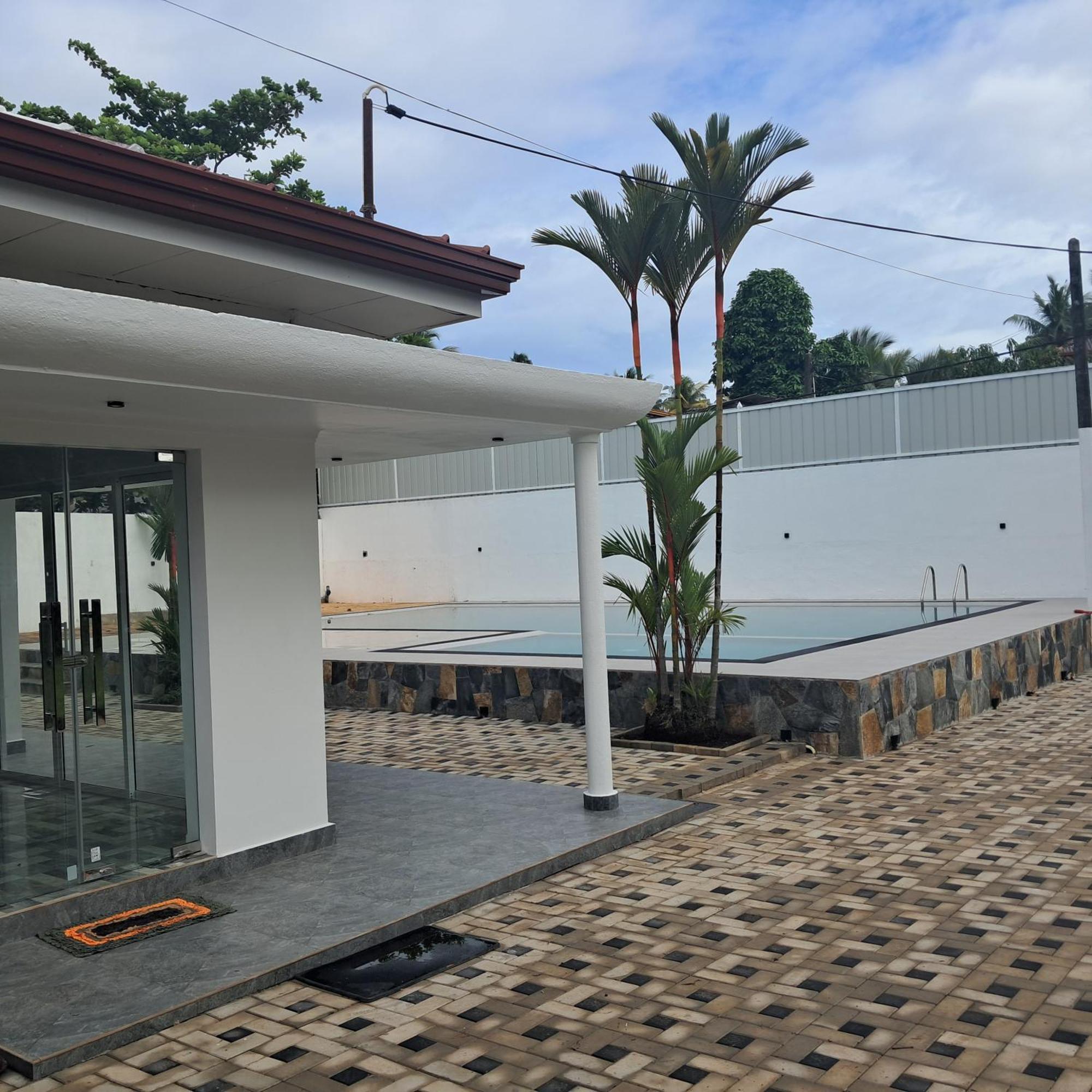 Banco Villa Beruwala Exterior foto